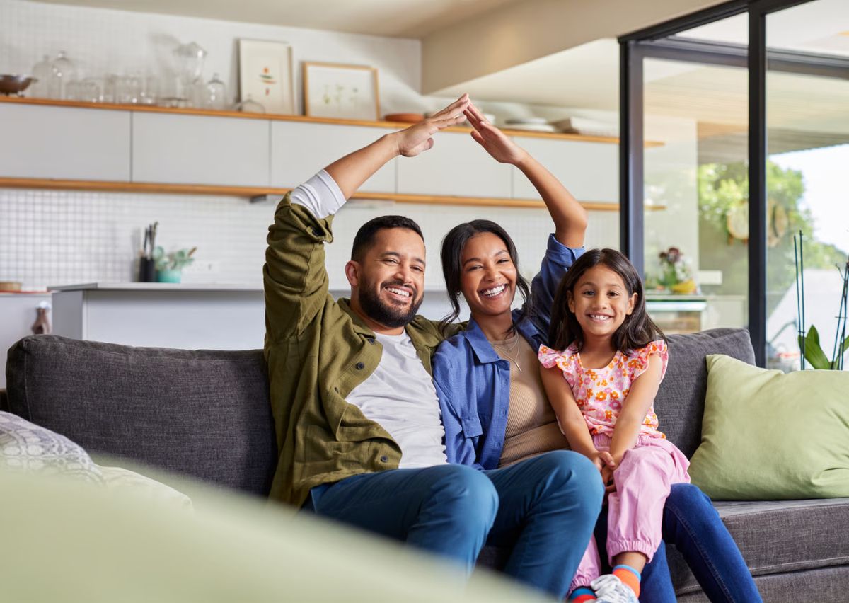 Bridging loan finance broker in Melbourne consulting on buy before sell strategy and peak debt calculation