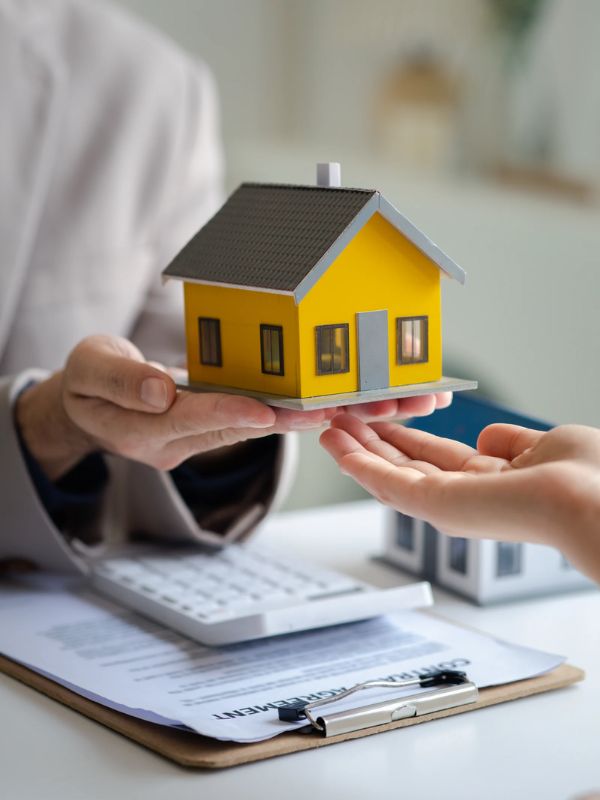Refinance to pay off debt Melbourne broker reviewing credit card and personal loan balances for home equity consolidation