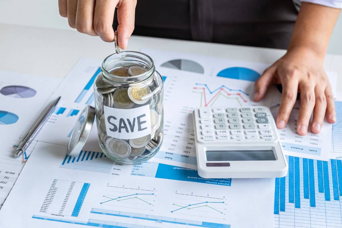 refinance cashback Melbourne 2026 — when cashback makes sense and when best rate wins